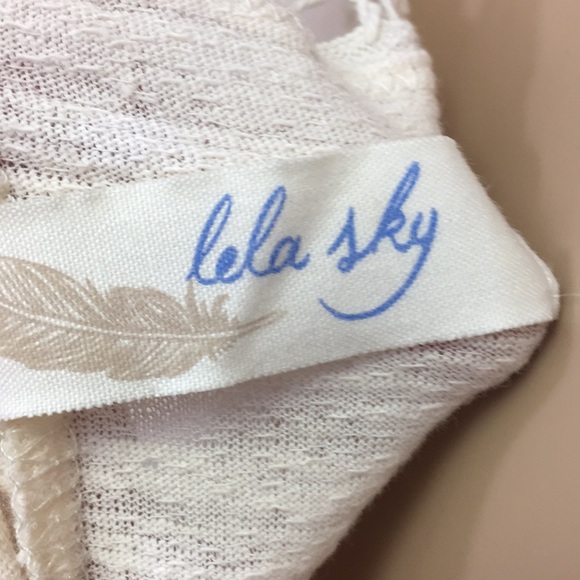 Lela Sky Top size small - Picture 7 of 8